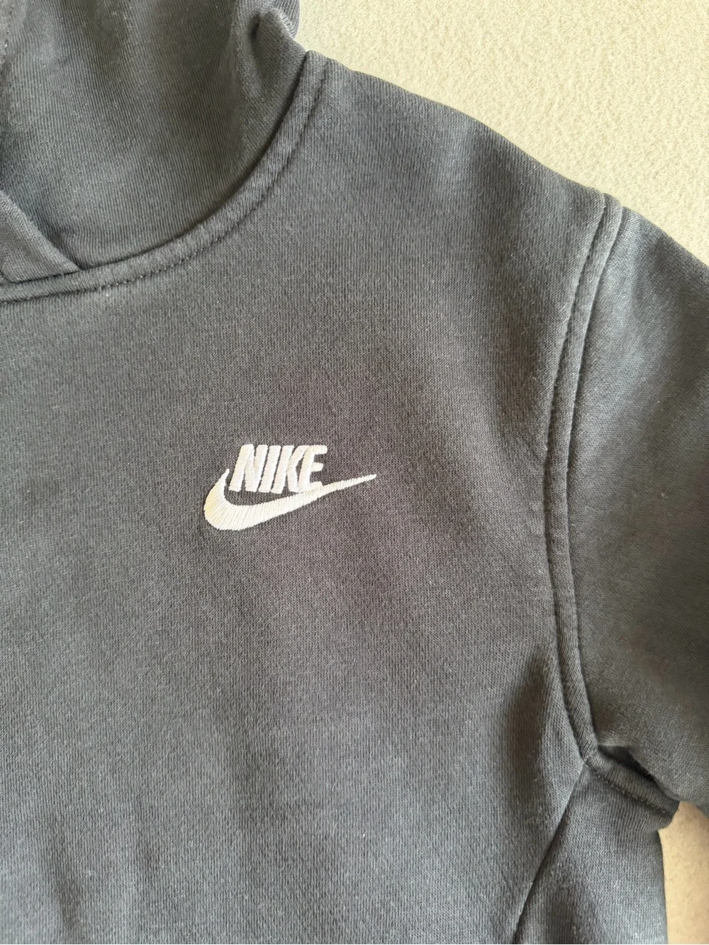 Nike Sweatshirt Hoodie Small Kids Pullover Black Long Sleeve Athletic